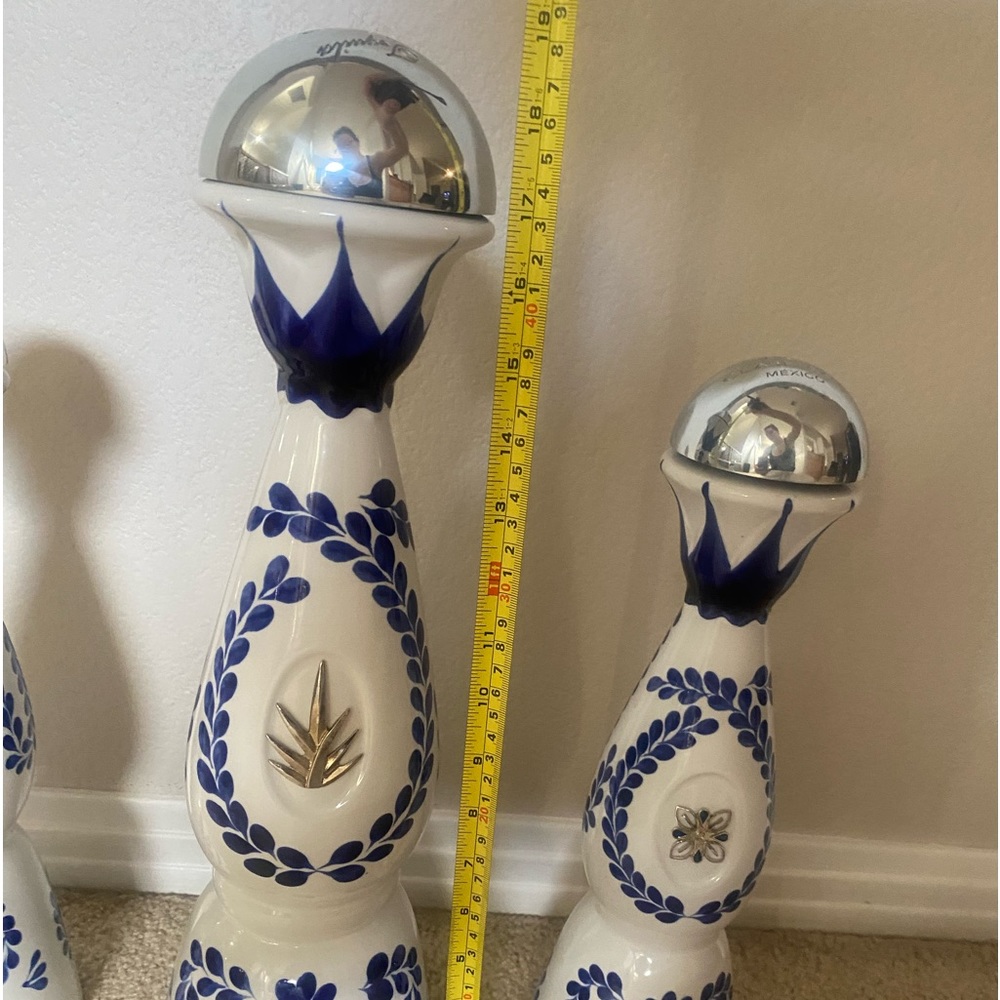 One 1.75 Magnum Clase Azul Empty Ceramic Tequila Bottle - Picture 2 of 4